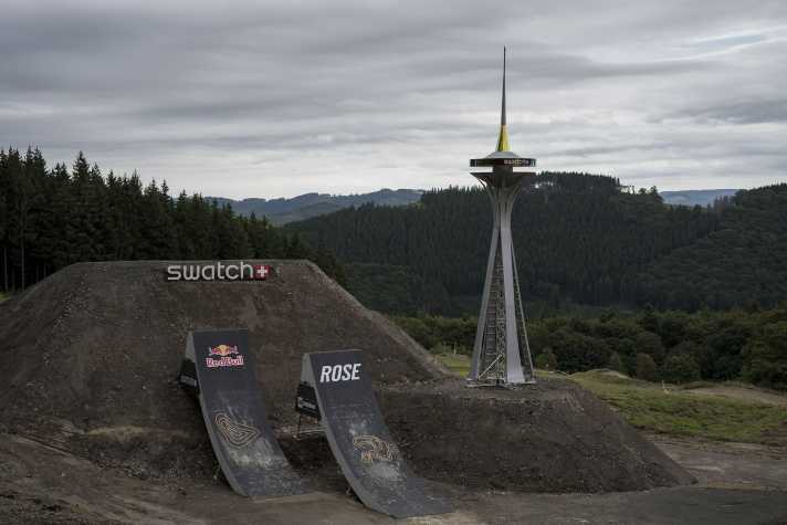 Im neuen Green Hill Bikepark können sich die Fahrerinnen und Fahrer kreativ austoben.