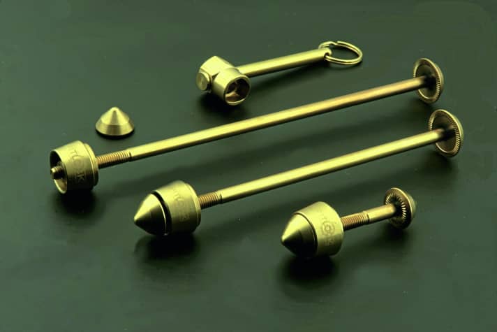 Schnellspannachsen (2)