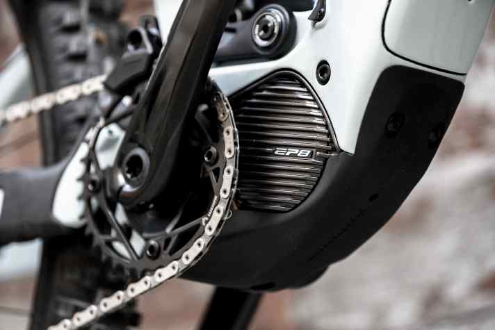 Shimanos EP801 hat ein sehr starkes Verhältnis aus Leistung und geringem Gewicht. Für ein E-MTB mit voller Power und geringem Gewicht ist das ideal.