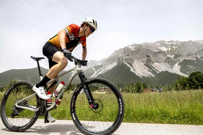 Volle Kraft voraus: Der Down-Country-Ansatz des Cervélo braucht im Rennen viel Kraft. Bei Alltags-Touren ist das weniger ein Problem.