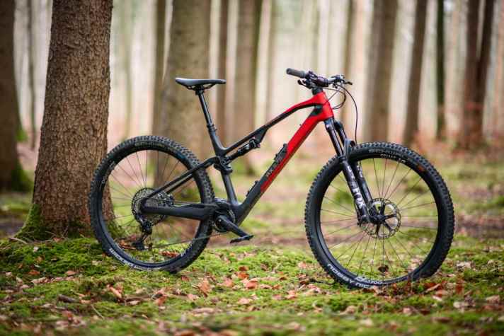 Rotwild R.X 275 Pro // 130/ 120 Millimeter // 9499 Euro // TQ HPR 50 // 250 Wh.