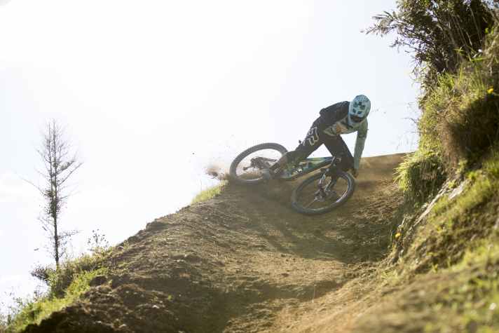 Hauptsache mal anders: Versuche einen neuen Bikepark oder ein neues Trail-Gebiet.