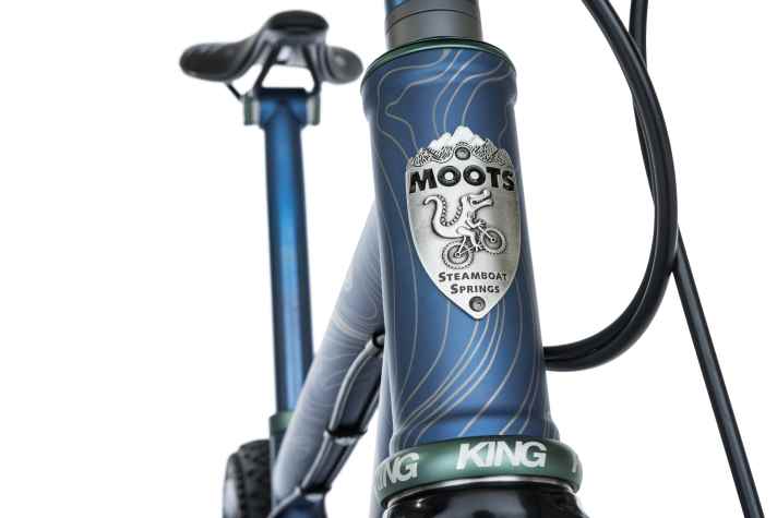 Der Titan-Rahmen des Moots Scrambler wird in den USA gefertigt und trägt selbstverständlich das klassische Steuerrohr-Logo.