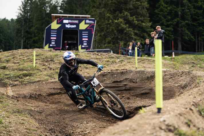 Mit einem blauen Auge davon gekommen: die EDR. Richie Rude während des UCI DH Worldcups in Val di Sole im Juni.