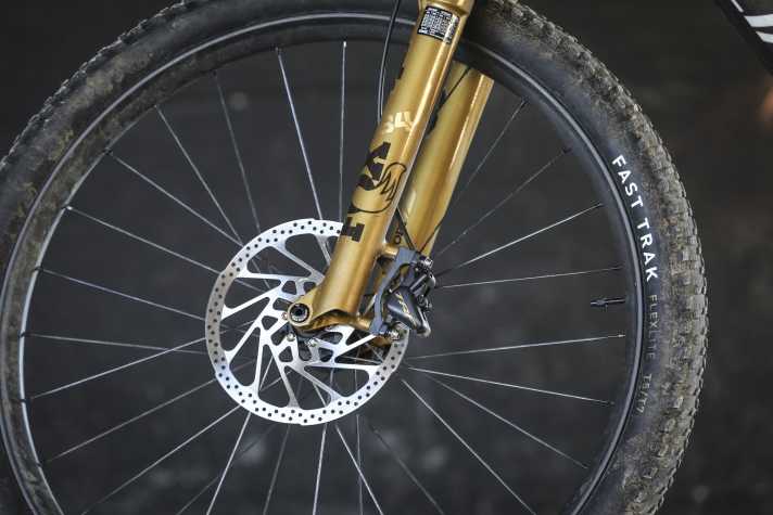 Absolutes Muss am Trailbike: Starke Bremsen, wie die TRP Evo X. Die originalen Sram Level Bremsen waren steilen Abfahrten nicht gewachsen.