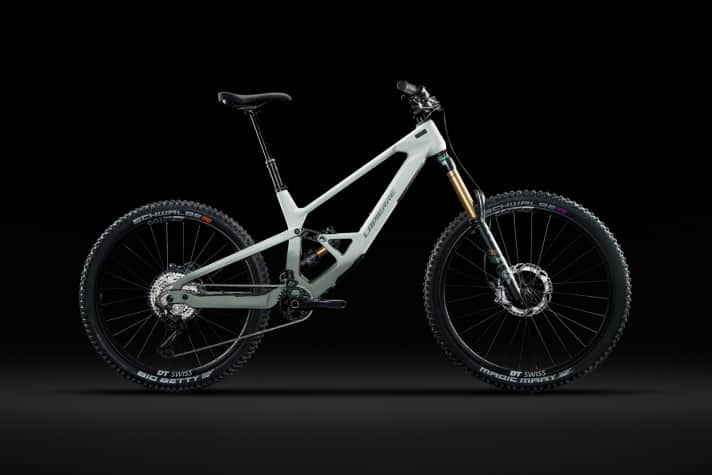 Für knapp 7000 Euro erhält man ein hochwertiges Fox Float-Fahrwerk und SLX/XT Komponenten