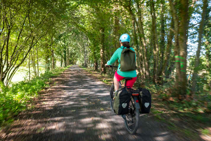 Auf verkehrsfreien Wegen, sogenannten Voies Vertes, verläuft ein Großteil des Fernradwegs Veloscenic. | Fotos. Jörg Spaniol