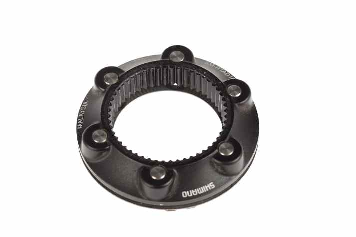 Centerlock-Adapter sind fast überall erhältlich und nicht teuer.