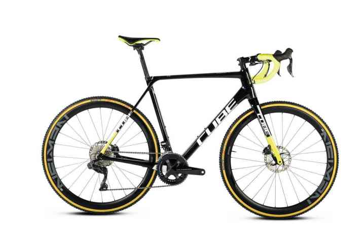   <a href="http://www.awin1.com/cread.php?awinmid=13793&awinaffid=471469&clickref=T+Cube+Cross+Race+C%3A62+Team+Edition&ued=https%3A%2F%2Fwww.liquid-life.de%2Fcube-cross-race-c-62-team-edition-carbon-n-flashyellow-2021.html" target="_blank" rel="noopener noreferrer">Cube Cross Race C:62 Team Edition, Preis: 3.649 Euro</a>*