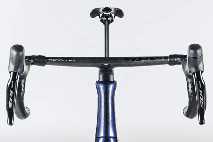 Der brandneue Carbonlenker von Vision unterstützt die gute Aero-Performance, ist mit 580 Euro aber teuer.