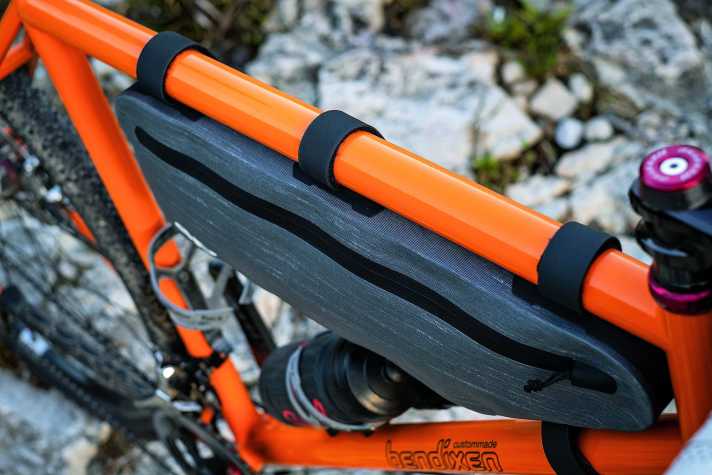 Radreise-Equipment: Evoc Framepack M