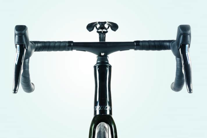 Das vollintegrierte Cockpit ist zeitgemäß, erschwert allerdings Wartung und Einstellbarkeit.