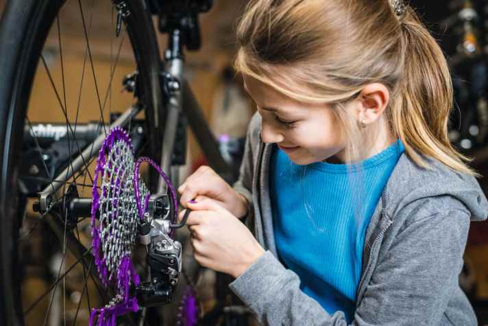 Die ganze Geschichte zu Lotta´s selbst aufgebauten Bike, gibt´s im TOUR-Heft 5