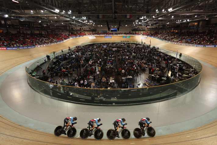 Das Velodrome National de Saint-Quentin-en-Yvelines während der Bahnrad-WM 2022