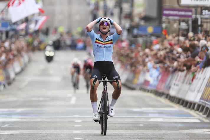 Lotte Kopecky sicherte sich 2023 den WM-Titel im Straßenrennen in Glasgow und holte zudem auf der Bahn zweimal Gold
