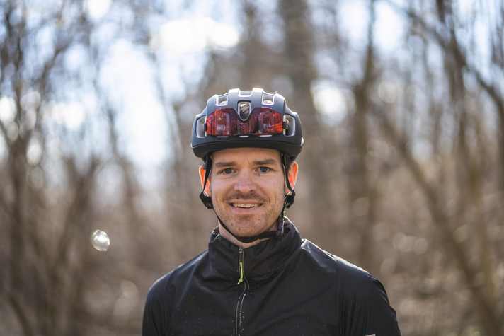Test-Fazit von TOUR-Redakteur Julian Schultz: “Der breite Reifen überzeugt erst dann, wenn man auch den Luftdruck deutlich reduziert. Hier hilft Ausprobieren. Bei den meisten Gravelbikes ist jedoch bei 45 Millimetern Reifenbreite Schluss.”