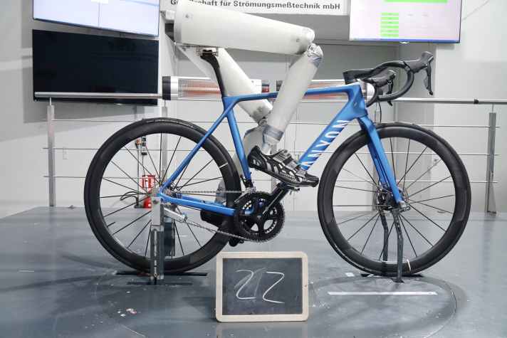 Mavic Cosmic Carbone 45 im TOUR Windkanal-Test