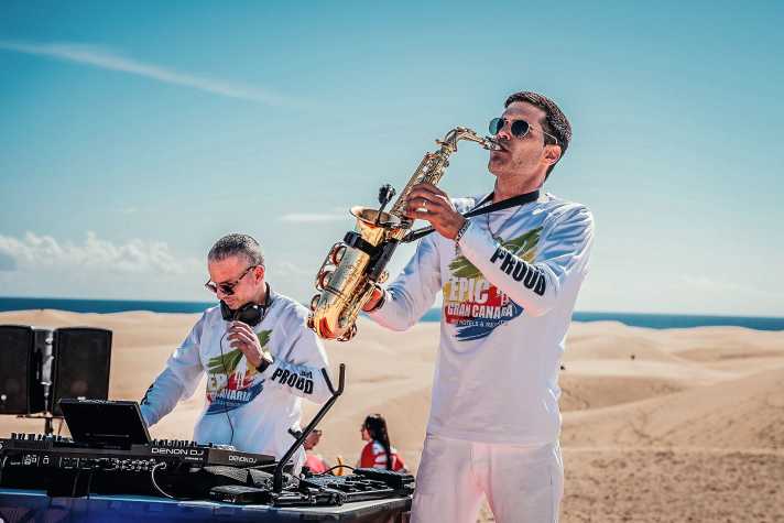Epic Gran Canaria: Im Ziel in Maspalomas erwartet die Radsportler Musik und ein buntes ­Unterhaltungsprogramm