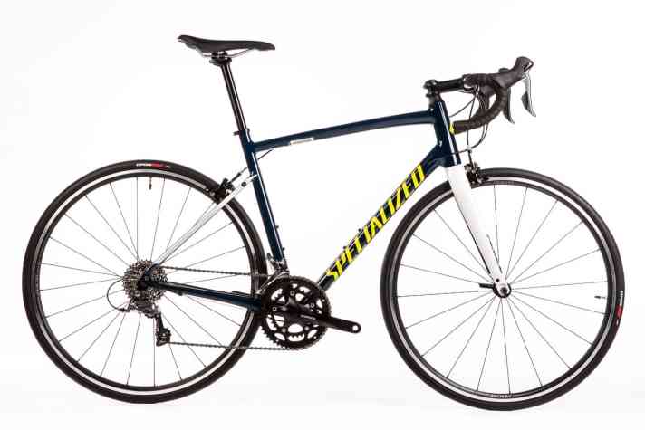   Specialized Allez >> z.B. <a href="https://luna.r.lafamo.com/ts/i5533923/tsc?amc=con.blbn.497955.507976.14129791&smc=TOUR&rmd=3&trg=https%3A%2F%2Fwww.fahrrad-xxl.de%2Fserie%2Fspecialized-allez%2F%3Fsearchrequest%3DSpecialized%2BAllez" target="_blank" rel="noopener noreferrer">bei Fahrrad XXL erhältlich</a>*