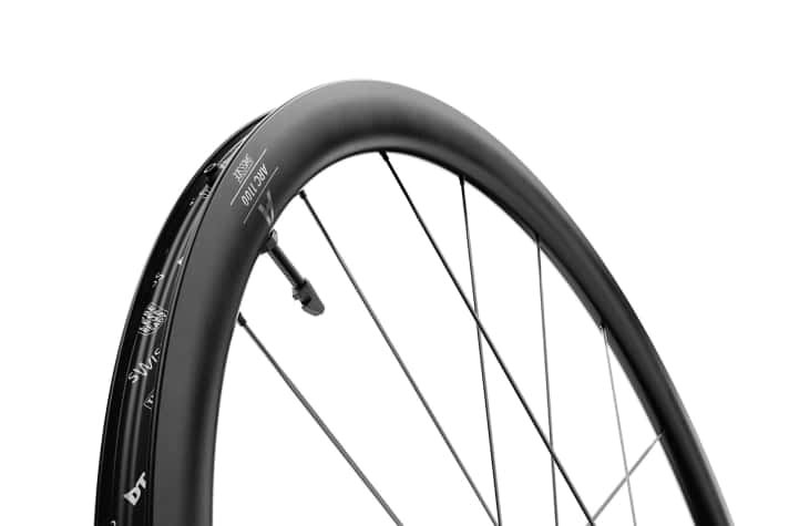 tour/dtswiss-arc-1100-38-cs-the-lightest-way-up-content-switcher-16x9-1920px_1b4e8cb40e7b07cc2bcd66d18d8e762a