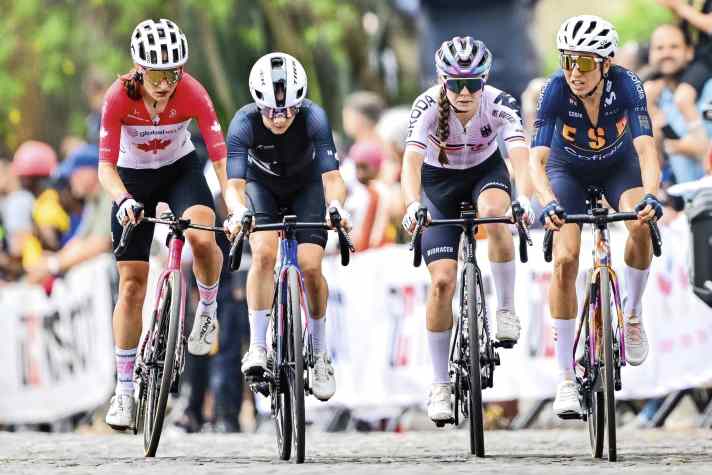 Starkes Quartett - Die spätere Weltmeisterin Magdeleine Vallieres, Niamh Fisher-­Black, Antonia Niedermaier und Mavi García (von links)