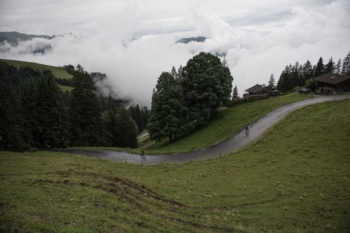 Härteprüfung: Der Anstieg zum Alpenhaus mit Teilnehmern des Kitzbüheler Radmarathons