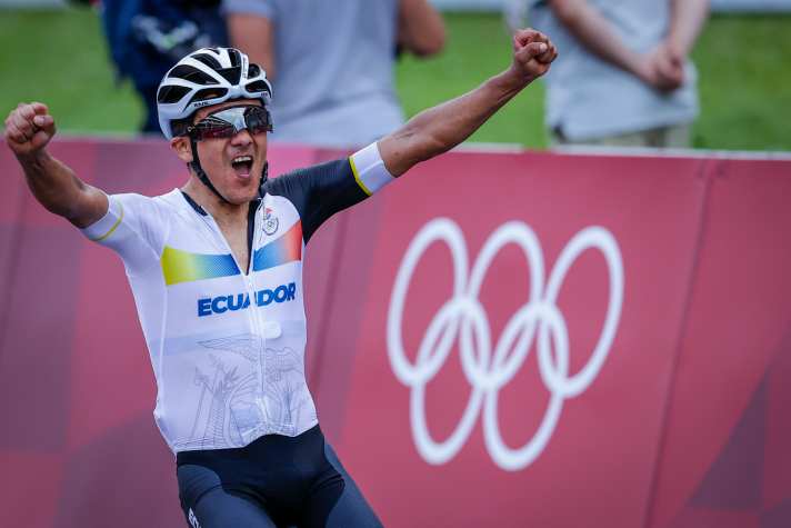 Feierte 2021 in Tokio Olympia-Gold und zählt auch bei der WM zu den Favoriten: Richard Carapaz