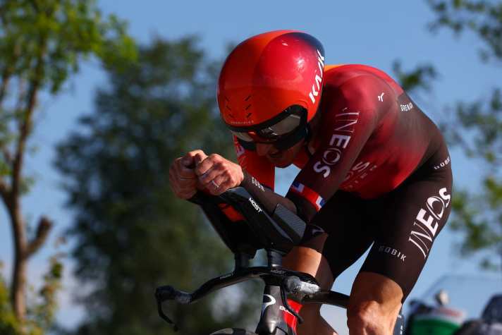 Die Ineos-Grenadiers-Fahrer zeigten allesamt eine starke Vorstellung - so auch Thymen Arensman und Geraint Thomas (auf dem Bild), die sich im Gesamtklassement verbesserten