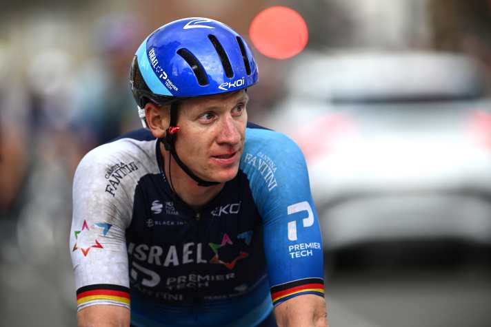 Pascal Ackermann nach seinem Sieg beim Classique Dunkerque - dort konnte er sich gegen große Namen wie Biniam Girmay durchsetzen