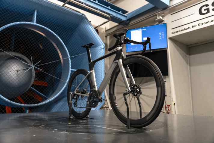 Vertraute Umgebung: Hunt testete ausführlich im GST-Windkanal, wo auch TOUR seine Aerodynamik-Messungen macht