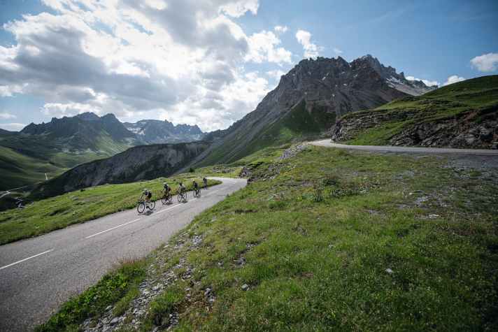Der Anstieg zum Galibier ist nicht steil, aber lang