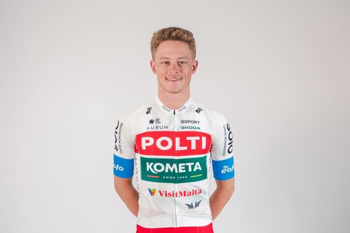 Matteo Fabbro mit dem neuen Trikot von Polti-Kometa