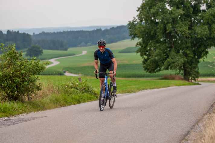 Den ausführlichen Test des neuen Giant Propel Advanced SL mit allen Messwerten aus dem Windkanal lesen Sie in <a href="https://www.delius-klasing.de/zeitschriften-abo/tour" target="_blank" rel="noopener noreferrer">TOUR 9/22 - ab 24. August im Handel</a>.