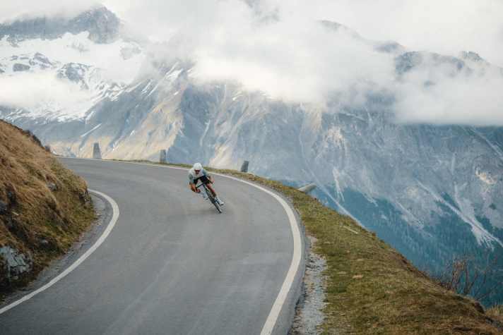 Radfahrer in Abfahrt