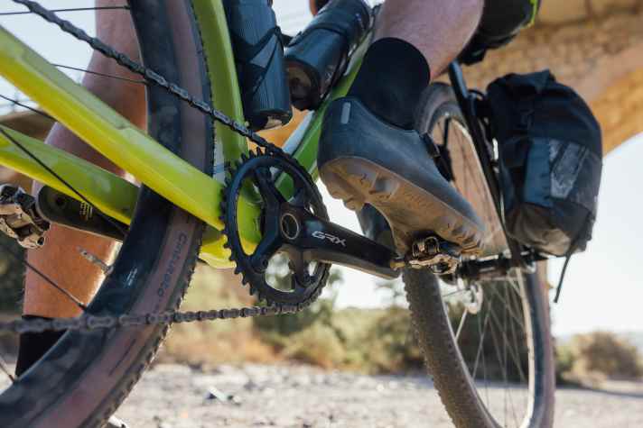 Platz ist für bis zu zwei Zoll breite MTB-Reifen, das Adlar kann aber nur mit Einfach-Antrieben gefahren werden, ein Umwerfer passt nicht.