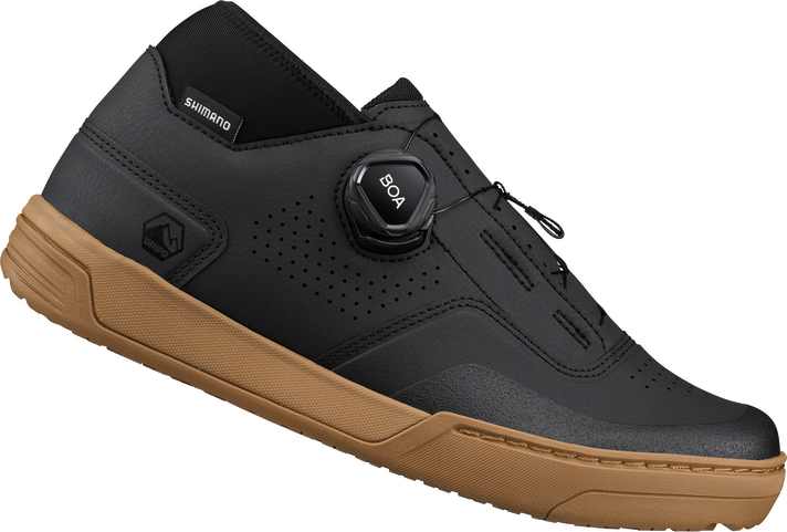 Bequem, schützt Zehen und Knöchel, atmet und rutscht nicht. Egal ob auf Enduro- oder Shopping-Tour: der Shimano GF800