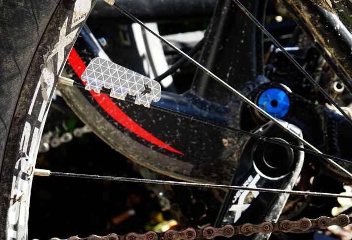   Auch am Mountainbike verhält sich der Flectr unauffällig.