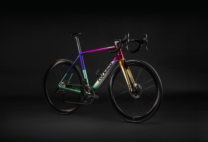 Das Colnago C68 erstrahlt mit kräftigen Farben