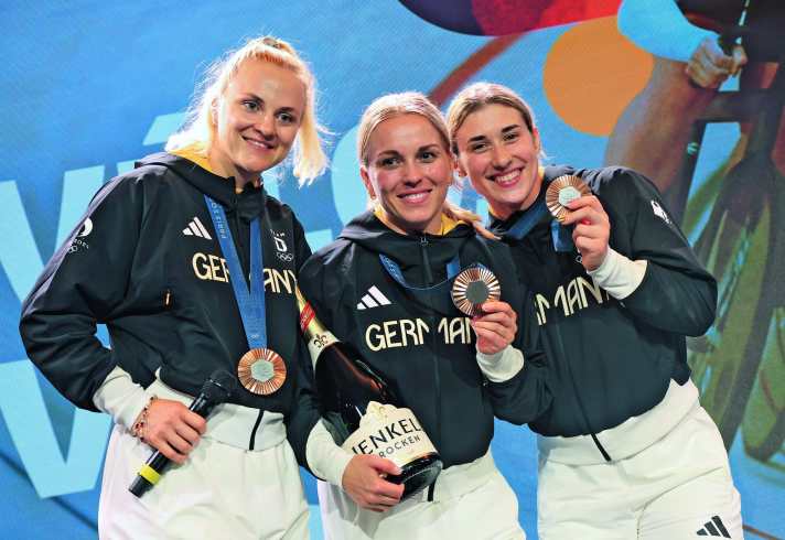 Bronze-Trio: Lea Sophie Friedrich, Emma Hinze und Pauline Grabosch (von links) behaupteten sich als Dritte im Teamsprint in der Weltspitze.