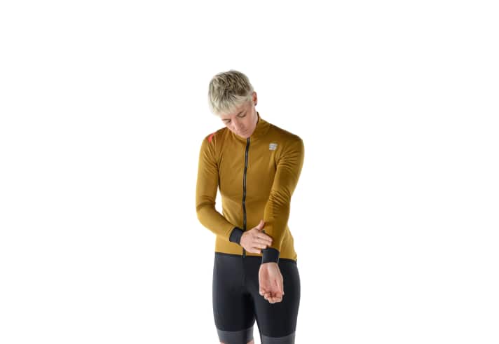 Die Sportful Fiandre Light ist eine der leichtesten Jacken mit Membran