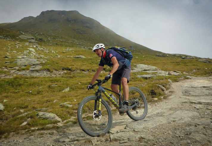   Vier Mal von St. Anton am Arlberg zum Comer See: Seine Testkilometer sammelte das Scott Spark RC auf der Maloja- und der Engadin-Route.