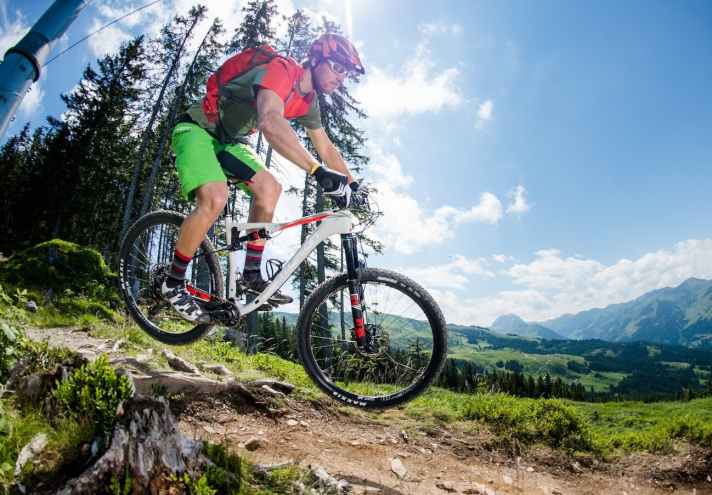   Das Numinis Carbon ist Centurions Antwort auf das Thema Trail - wir konnten das Bike bereits ausprobieren.