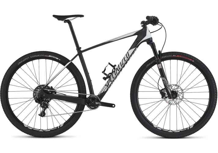   Listenpreis des Stumpjumper HT Comp Carbon ist 2699 Euro. Mit dem Specialized-Rabatt spart man gut 500 Euro.