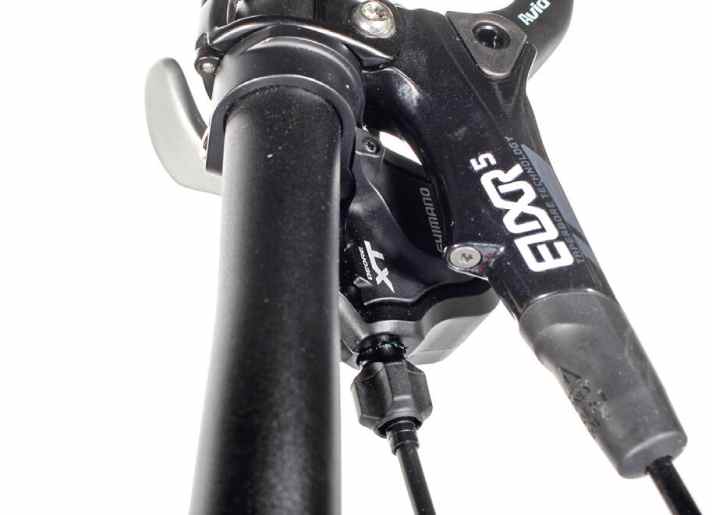   Eine Klasse für sich: Keine Shifter wechseln die Gänge so definiert, knackig und schnell wie die XT-Schalthebel von Shimano.