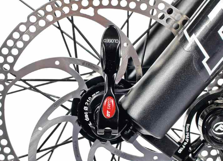   Eine Steckachse statt dem Schnellspannner hätte dem Radon gut getan. Denn im Grenzbereich dürfte das Slide ein wenig steifer sein.