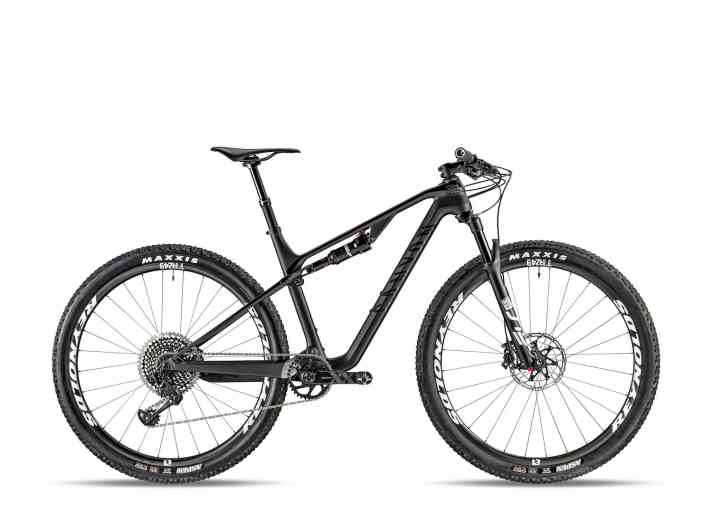   Das Lux CF SLX 9.0 für 4999 Euro ist das erste Lux mit dem leichteren SLX-Rahmen.