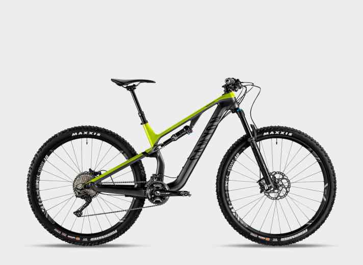   Neuron CF 9.0: Für 3200 Euro gibt's eine Shimano-XT-Schaltung mit 2x11-Setup, SLX-Bremsen und DT Swiss M1501 Alu-Laufräder. Gewicht: 13,18 kg.