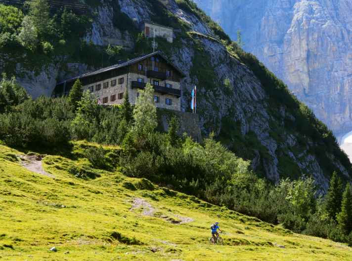   Auf den letzten Metern zum Karwendelhaus.
