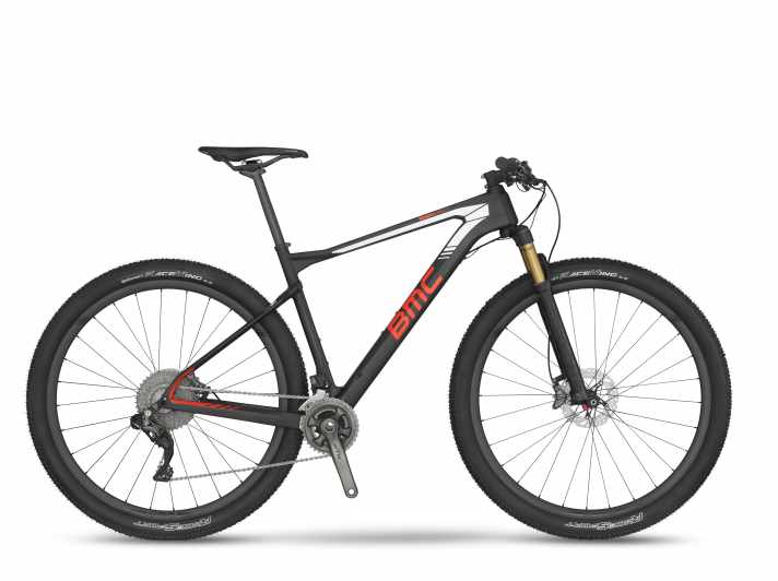   Wenn Geld keine Rolle spielt: Das BMC Teamelite 01 mit der elektronischen Shimano XTR Di2. Wer so ein Bike kauft, redet über den Preis nicht. Gewicht: 9,26 kg.