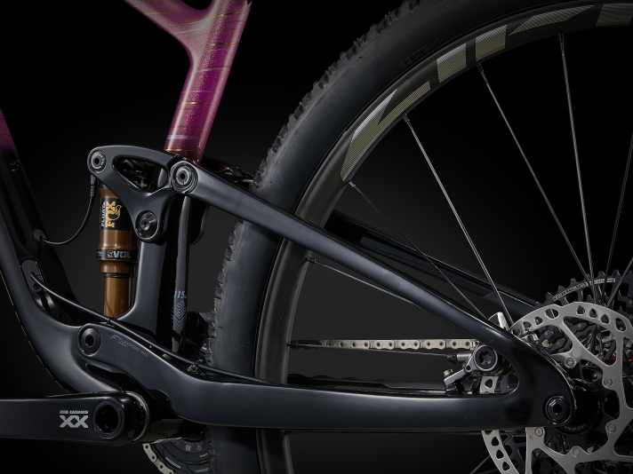 Die neue FlexPoint Pro Suspension Technology ersetzt beim Liv Pique Advanced 0 den altbewährten Maestro-Hinterbau und soll für noch mehr Effizienz und gleichzeitig weniger Gewicht sorgen.